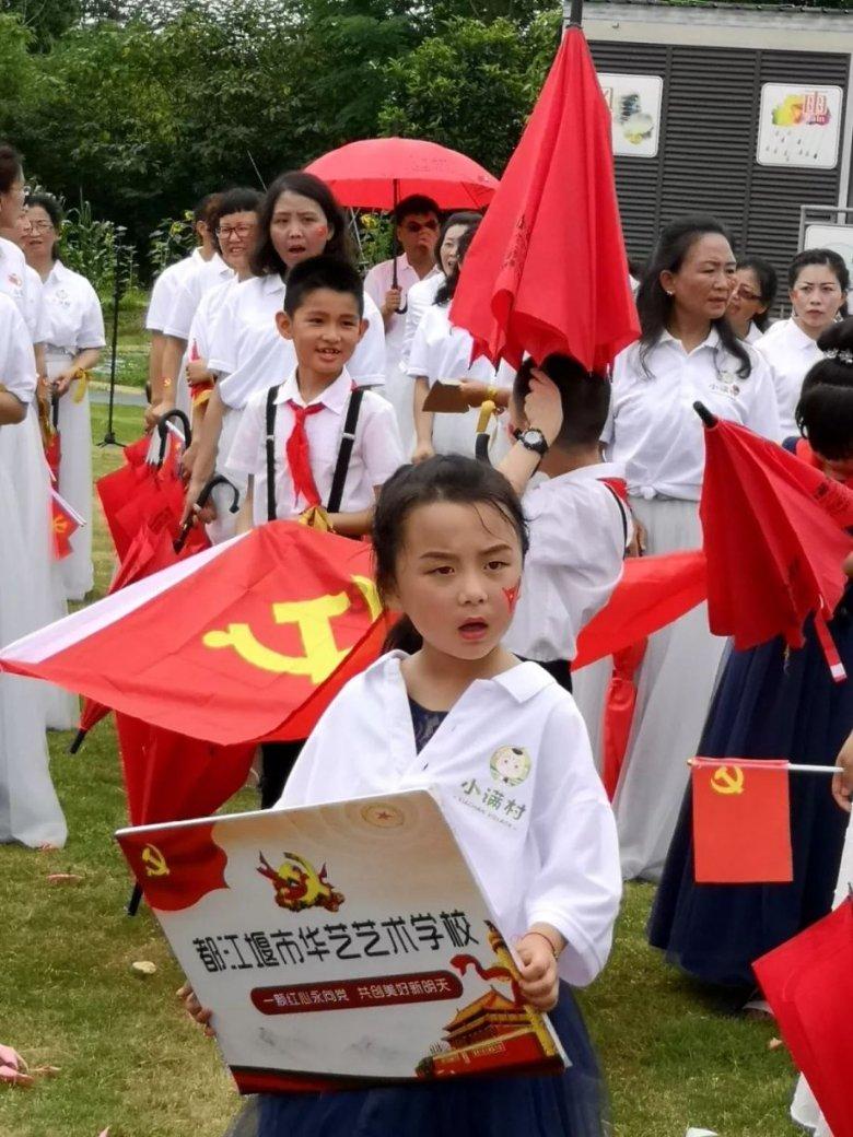 2022款塞纳两驱和四驱哪个实用游戏画面